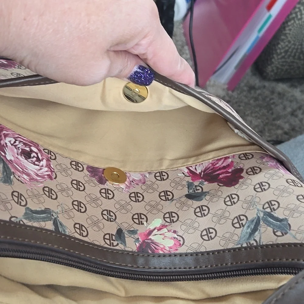 Floral Patterned Shoulder Bag